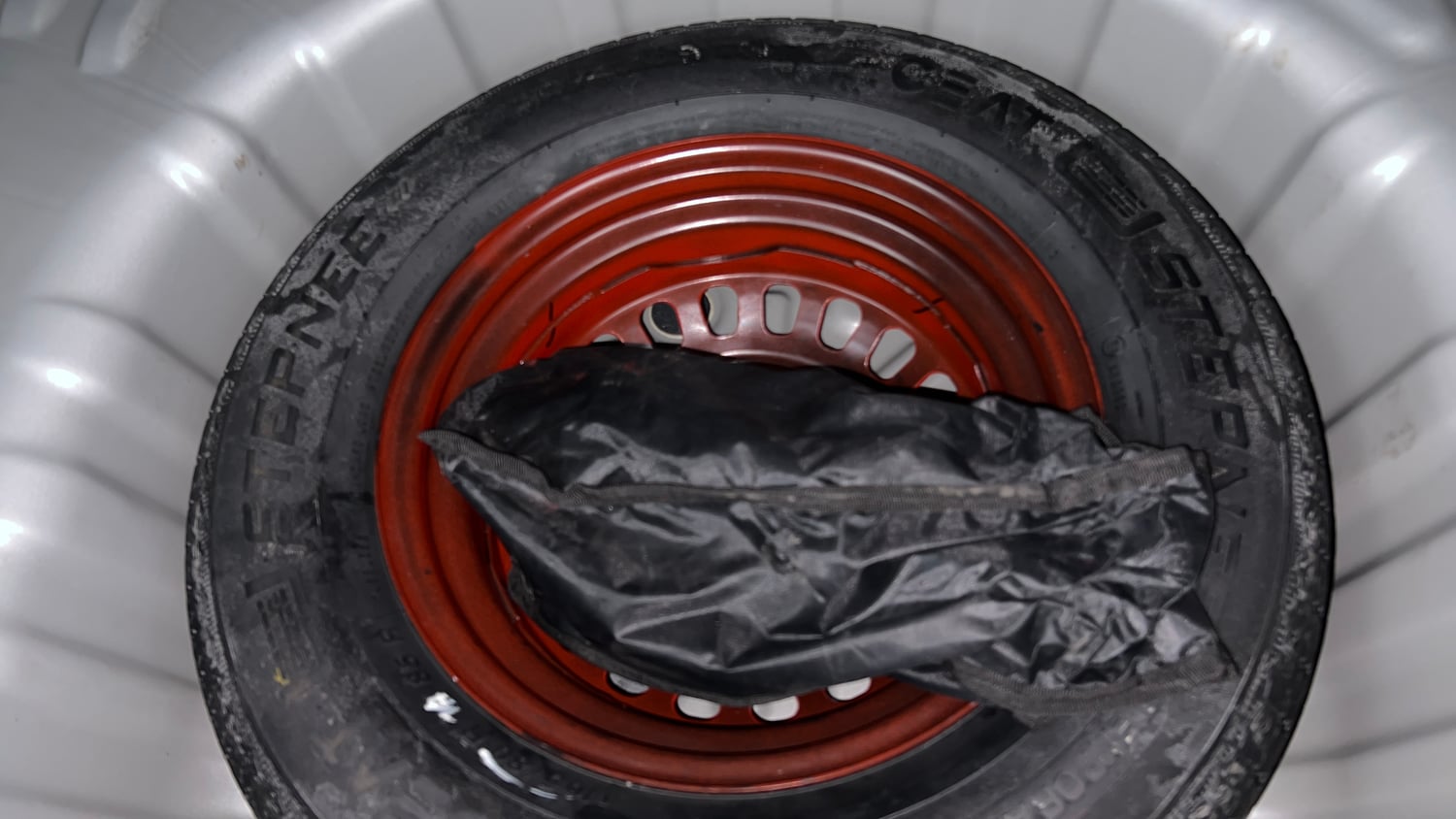 Used 2023 Renault Kiger RXZ MT Petrol Manual tyres SPARE TYRE VIEW