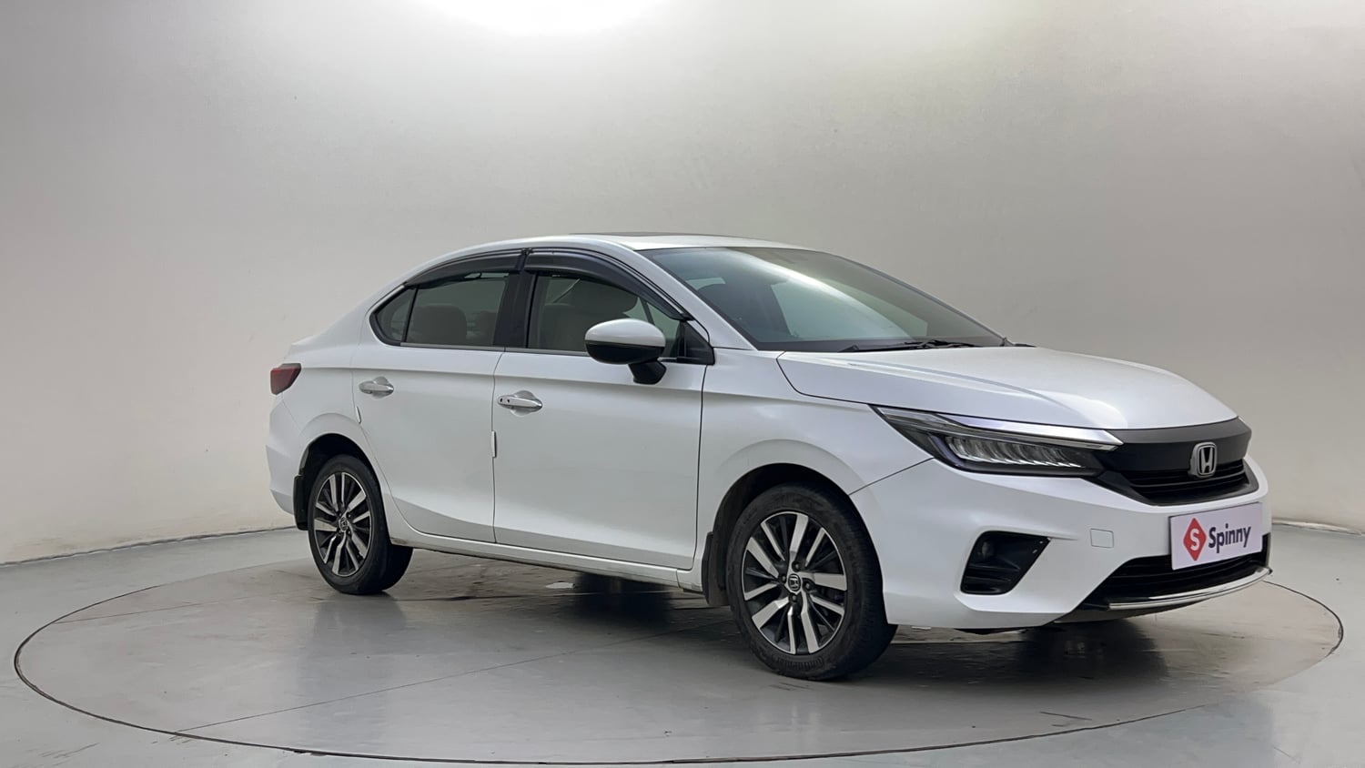 Used 2021 Honda City ZX CVT Petrol Petrol Automatic exterior RIGHT FRONT CORNER VIEW