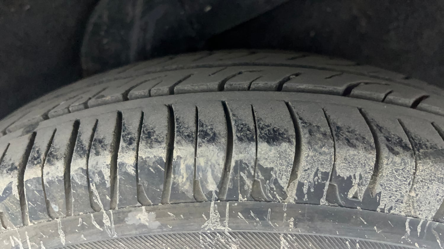 Used 2012 Hyundai i10 Sportz 1.2 Kappa2 Petrol Manual tyres LEFT REAR TYRE TREAD VIEW