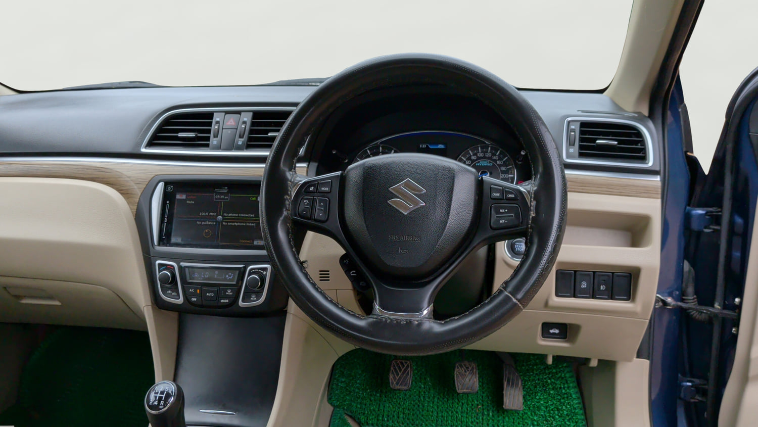 Used 2019 Maruti Suzuki Ciaz Alpha Hybrid 1.5 Petrol Manual interior STEERING VIEW