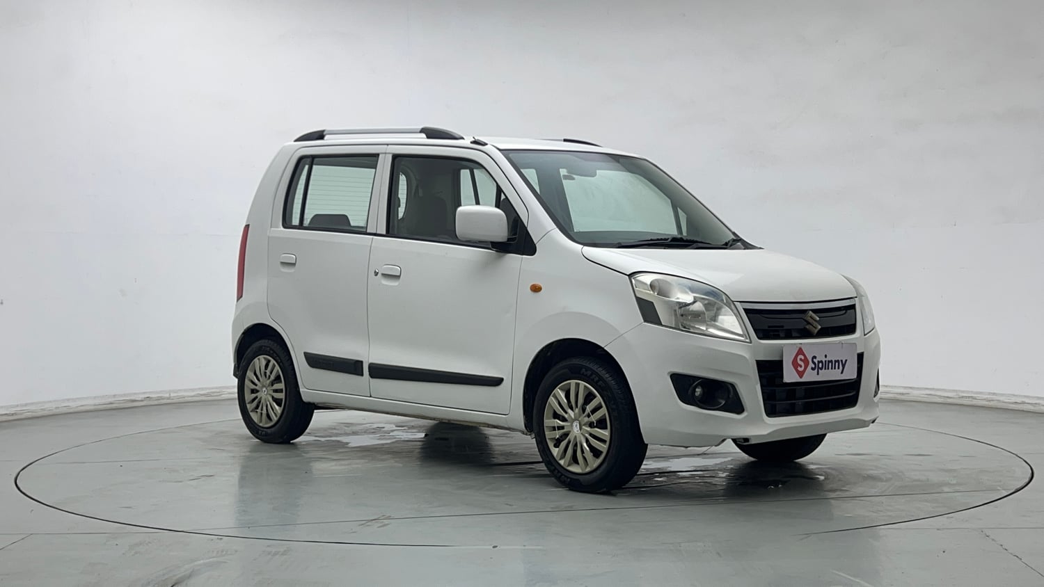 Used 2015 Maruti Suzuki Wagon R VXI Petrol Manual exterior RIGHT FRONT CORNER VIEW