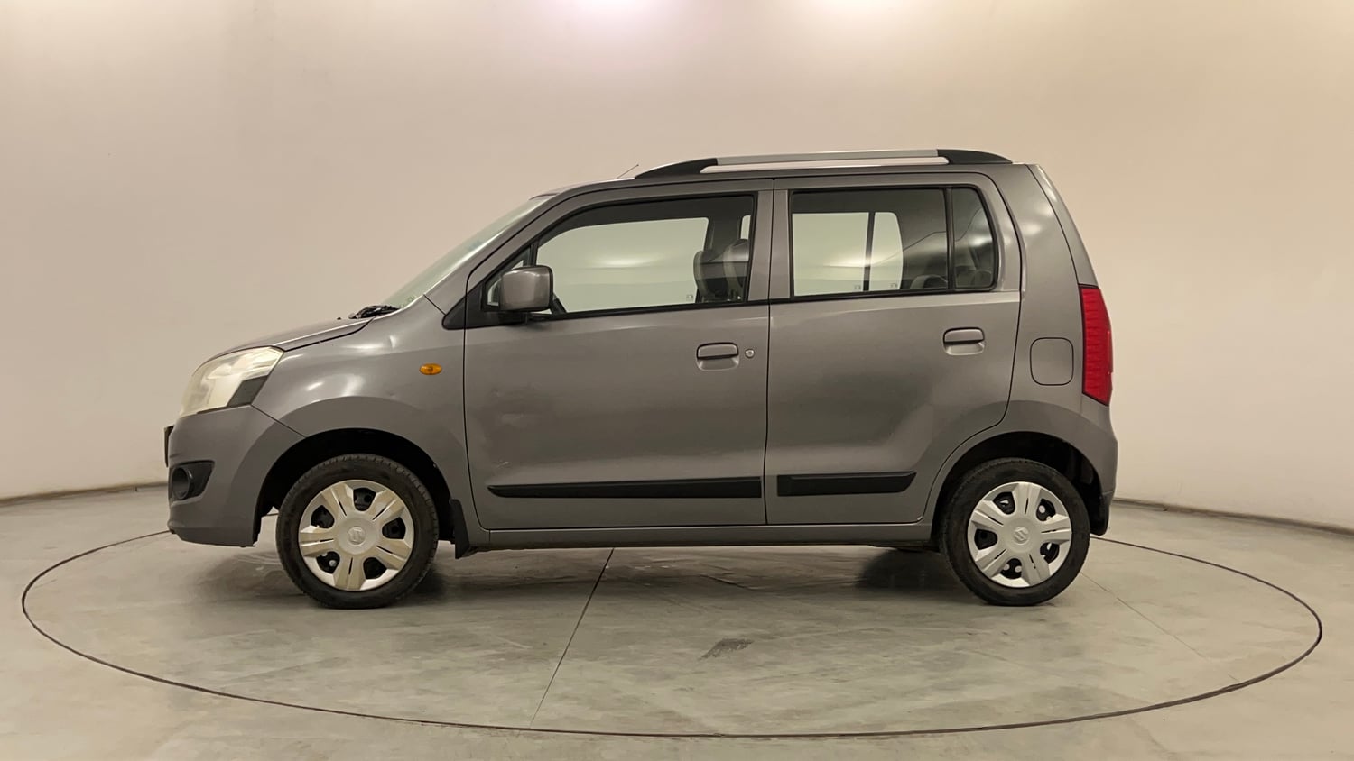 Used 2013 Maruti Suzuki Wagon R VXI Petrol Manual exterior LEFT SIDE VIEW