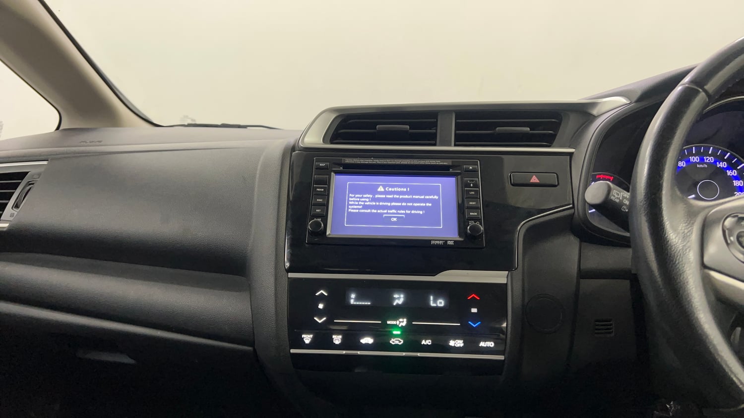 Used 2016 Honda Jazz VX Petrol Petrol Manual interior MUSIC SYSTEM & AC CONTROL VIEW