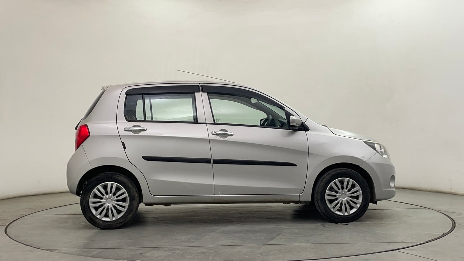Used 2017 Maruti Suzuki Celerio ZXi Petrol Manual exterior RIGHT SIDE VIEW