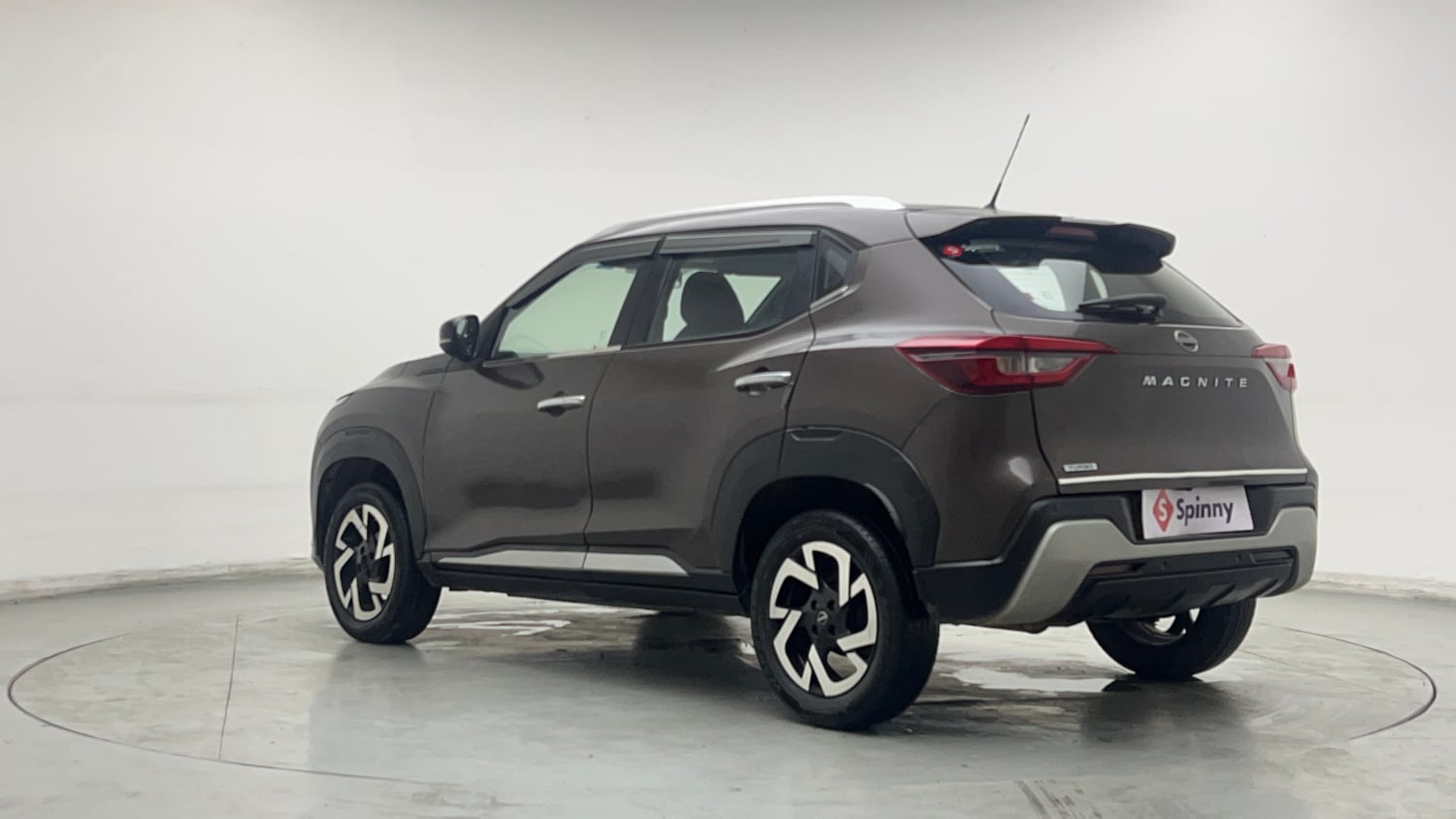 Used 2021 Nissan Magnite XV Turbo Petrol Manual exterior LEFT REAR CORNER VIEW