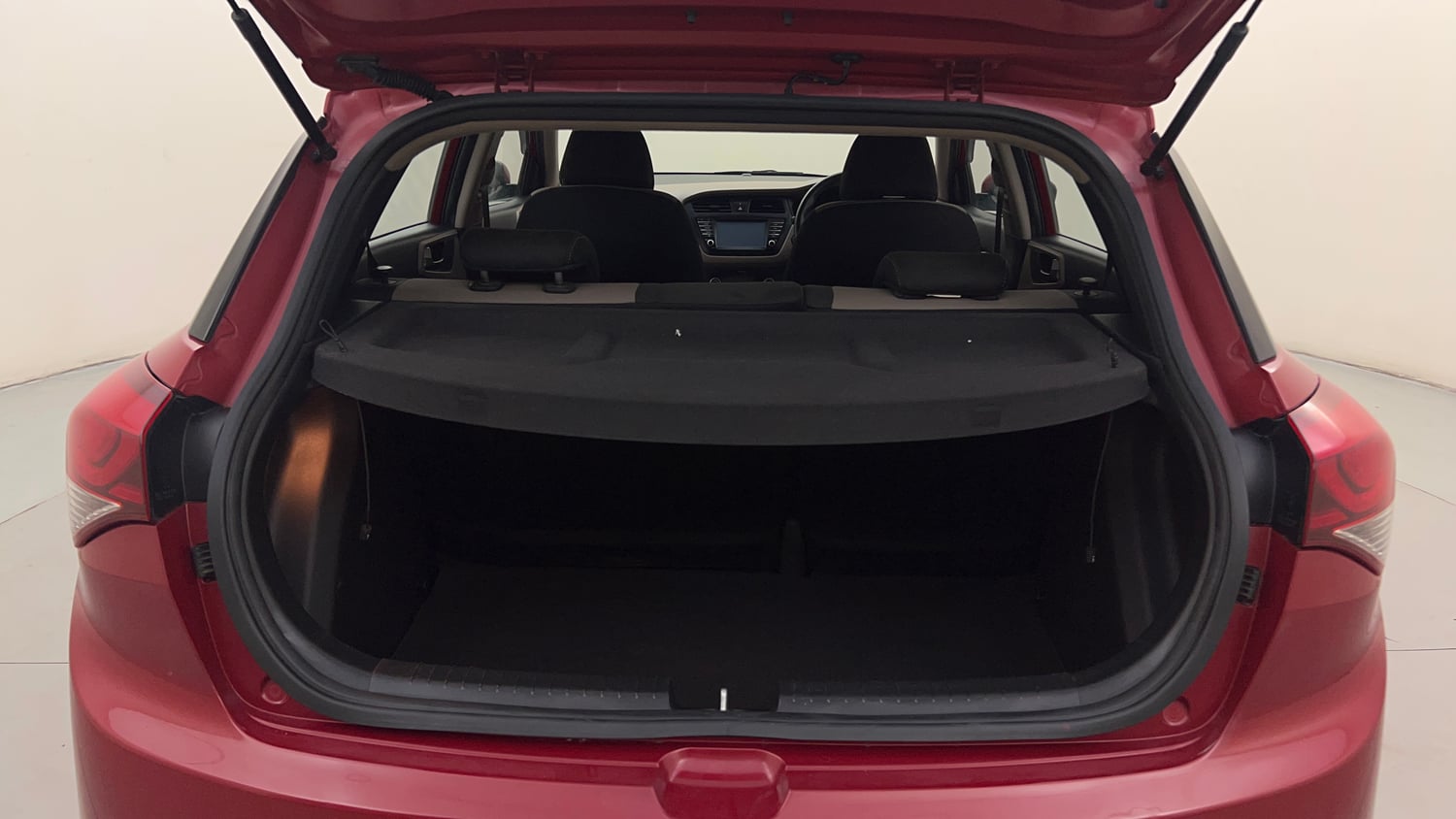 Used 2016 Hyundai Elite i20 Asta 1.2 Petrol Manual interior DICKY INSIDE VIEW