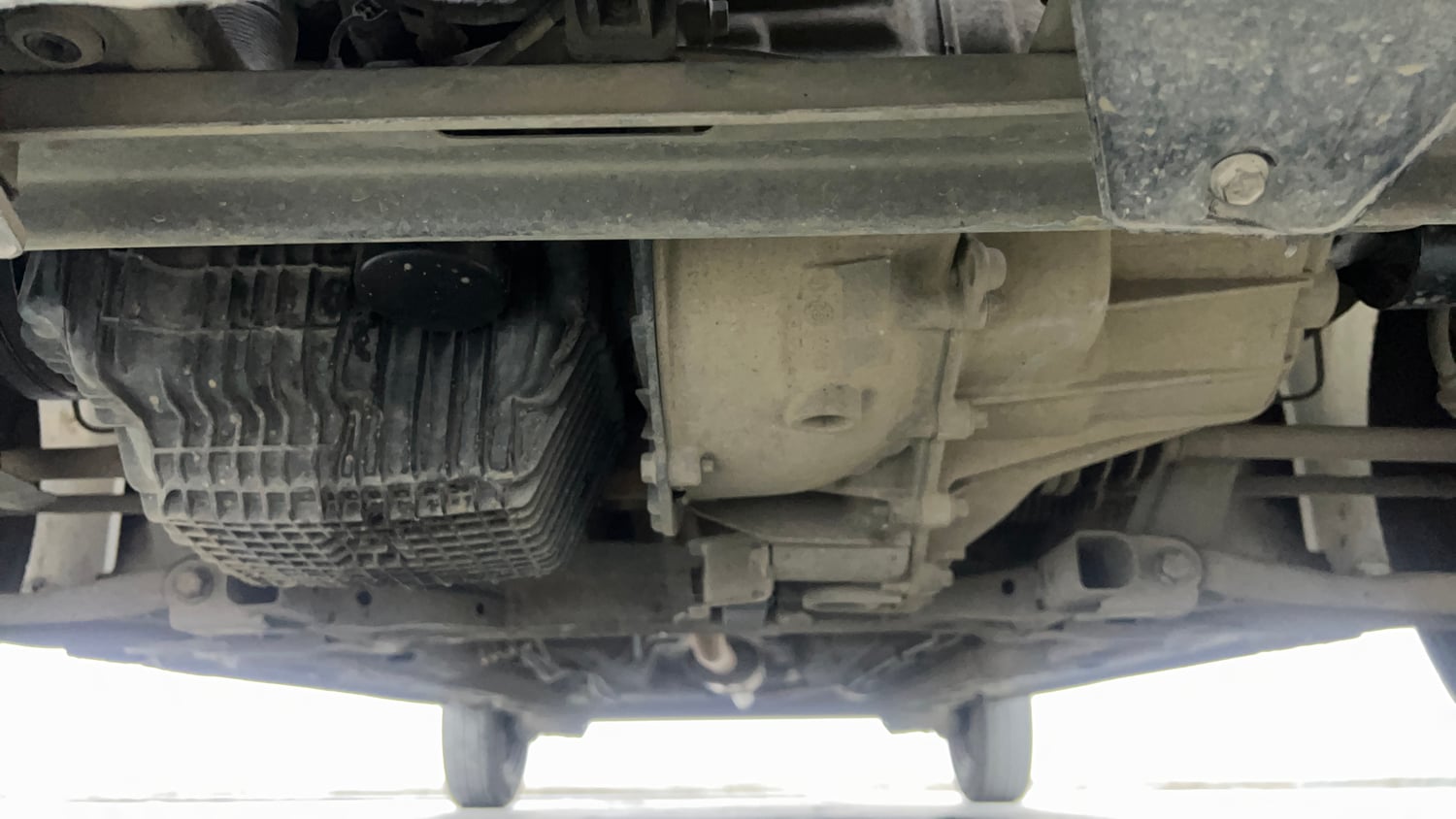 Used 2019 Renault Kwid 1.0 RXT AMT Opt Petrol Automatic extra FRONT LEFT UNDERBODY VIEW