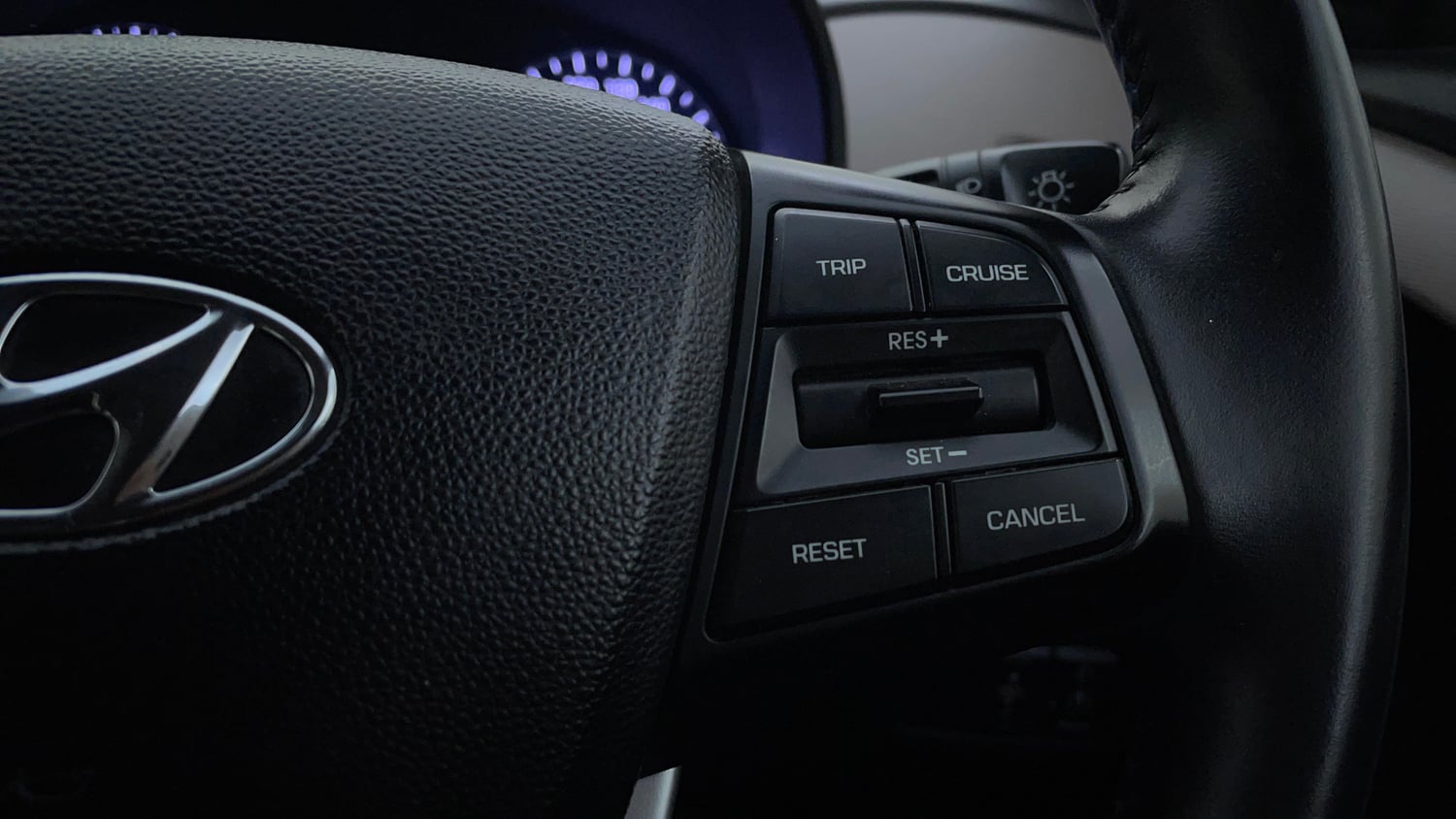 Used 2019 Hyundai Creta SX 1.6 AT Petrol Petrol Automatic top_features Cruise control