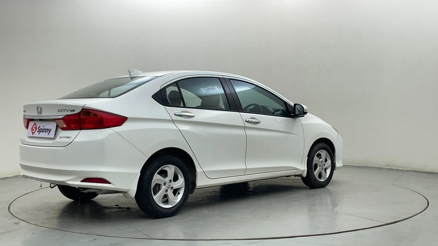 Used 2016 Honda City VX CVT Petrol Automatic exterior RIGHT REAR CORNER VIEW