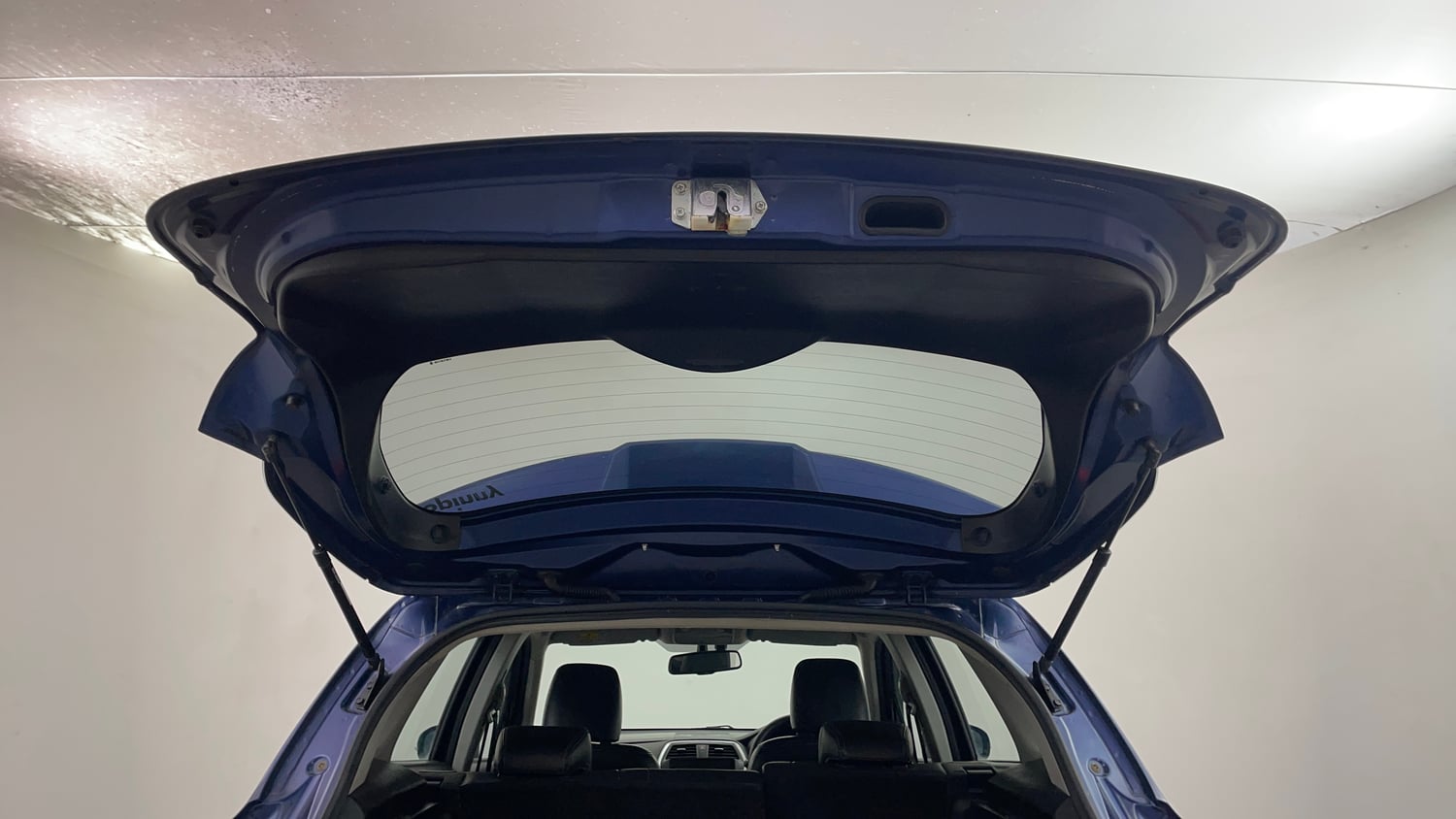 Used 2018 Maruti Suzuki S-Cross Alpha 1.3 Diesel Manual interior DICKY DOOR OPEN VIEW