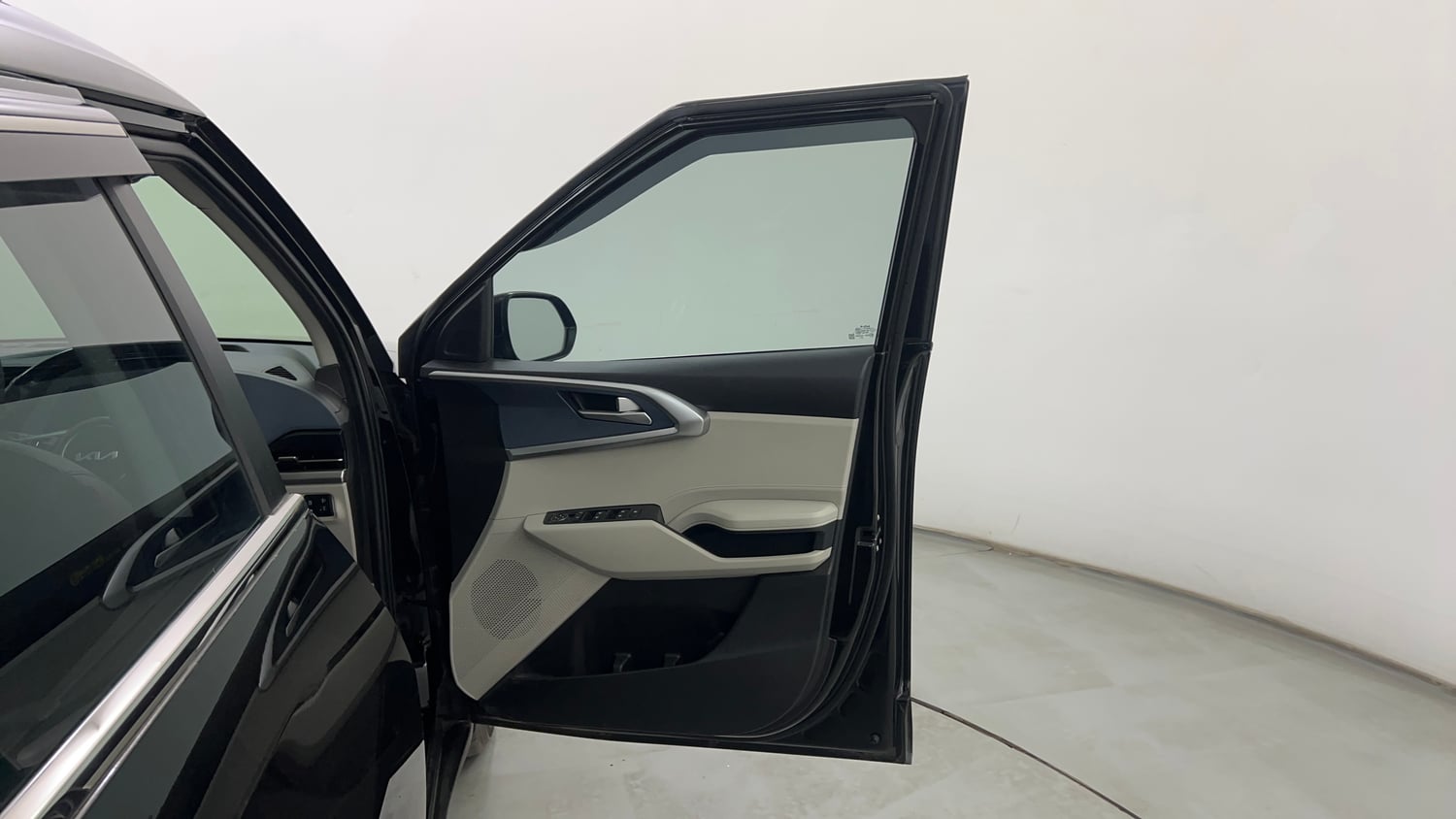 Used 2026 Kia Carens Premium (O) 1.5 Petrol 7 STR Petrol Manual interior RIGHT FRONT DOOR OPEN VIEW