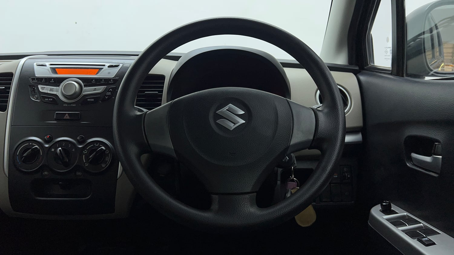 Used 2013 Maruti Suzuki Wagon R VXI Petrol Manual interior STEERING VIEW