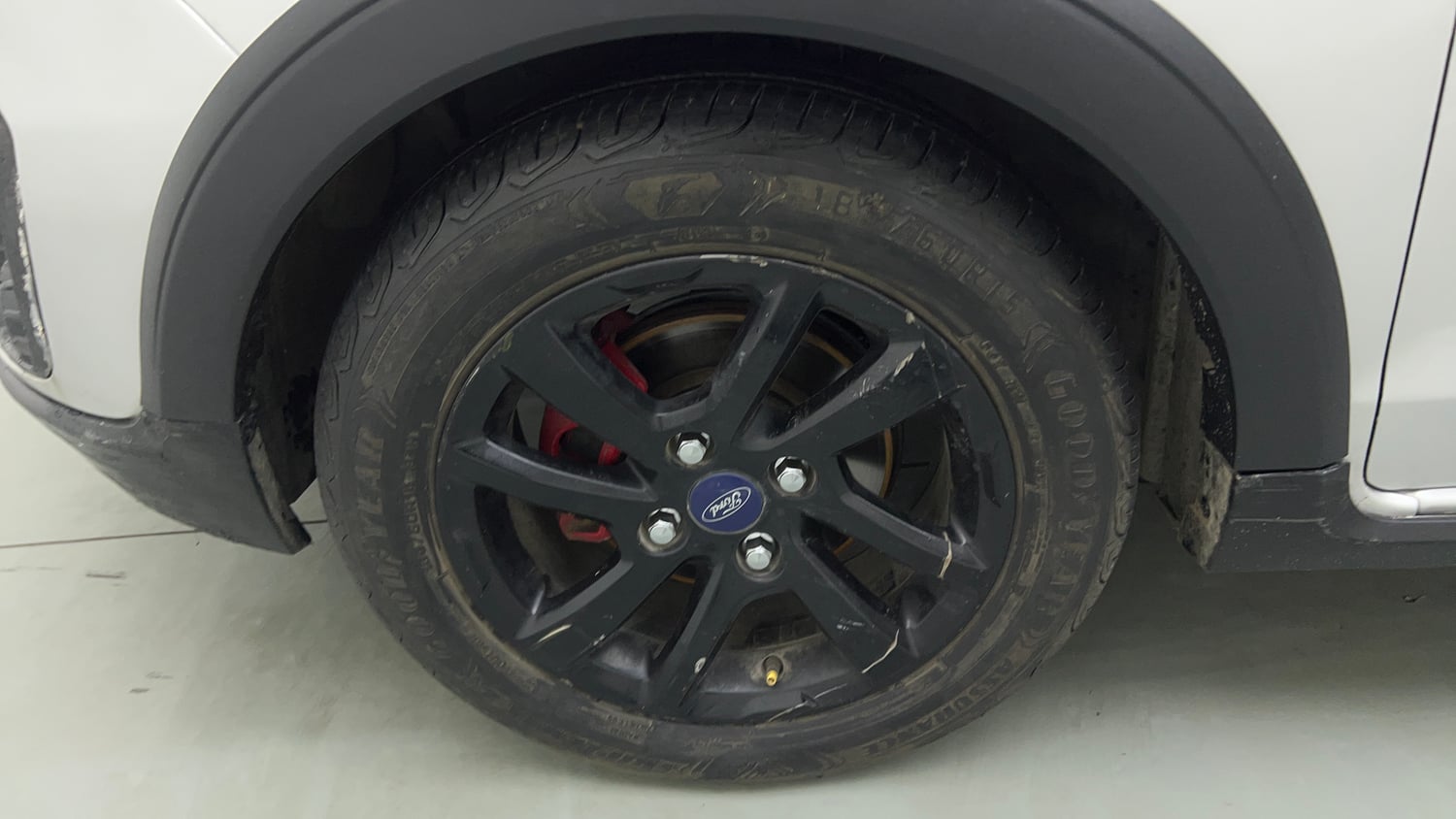 Used 2019 Ford Freestyle Titanium 1.2 Ti-VCT Petrol Manual tyres LEFT FRONT TYRE RIM VIEW