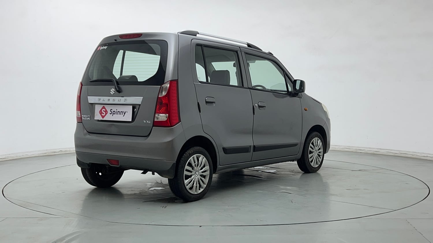 Used 2013 Maruti Suzuki Wagon R VXI Petrol Manual exterior RIGHT REAR CORNER VIEW