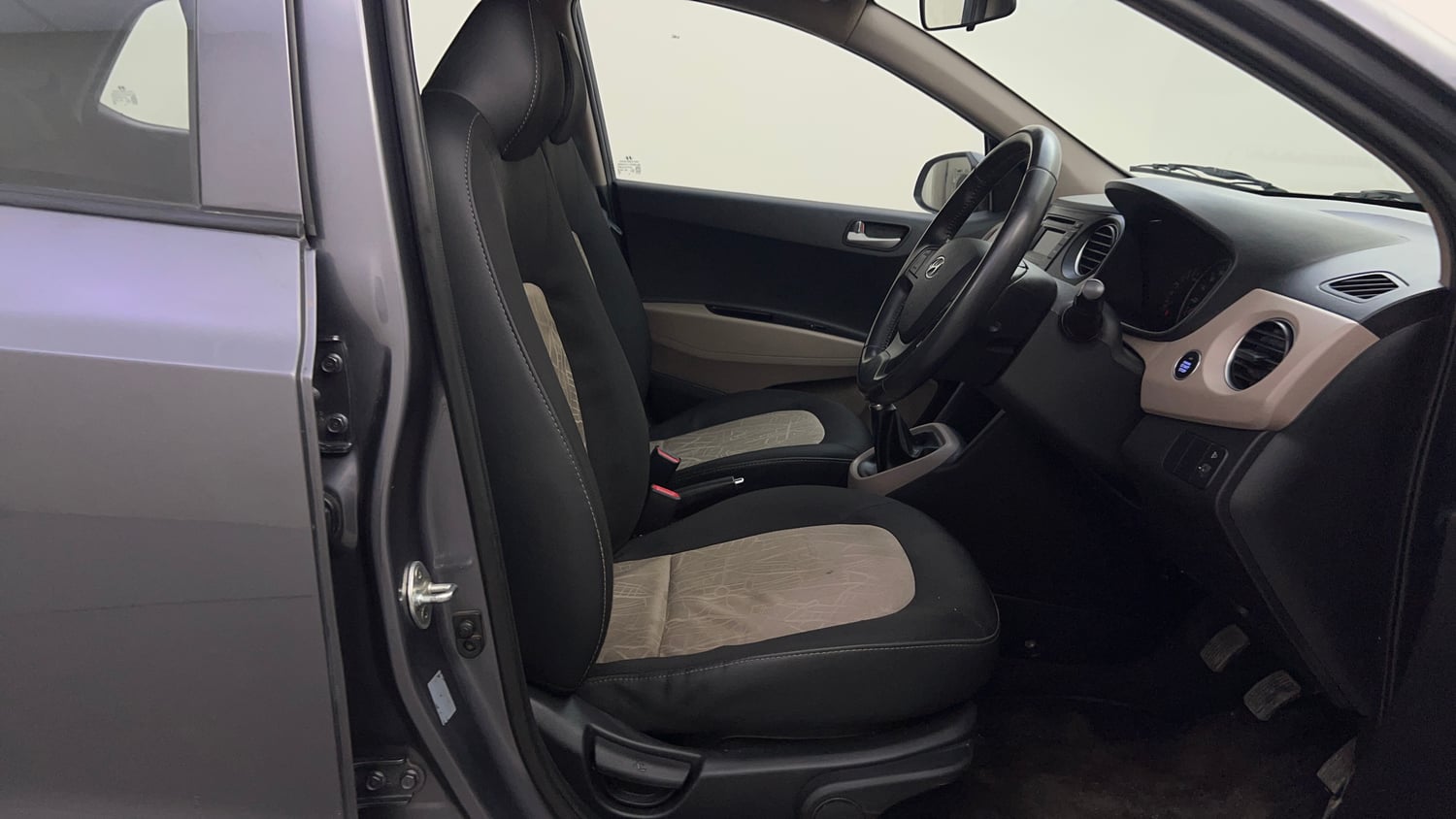 Used 2015 Hyundai Grand i10 Asta 1.2 Kappa VTVT Petrol Manual interior RIGHT SIDE FRONT DOOR CABIN VIEW