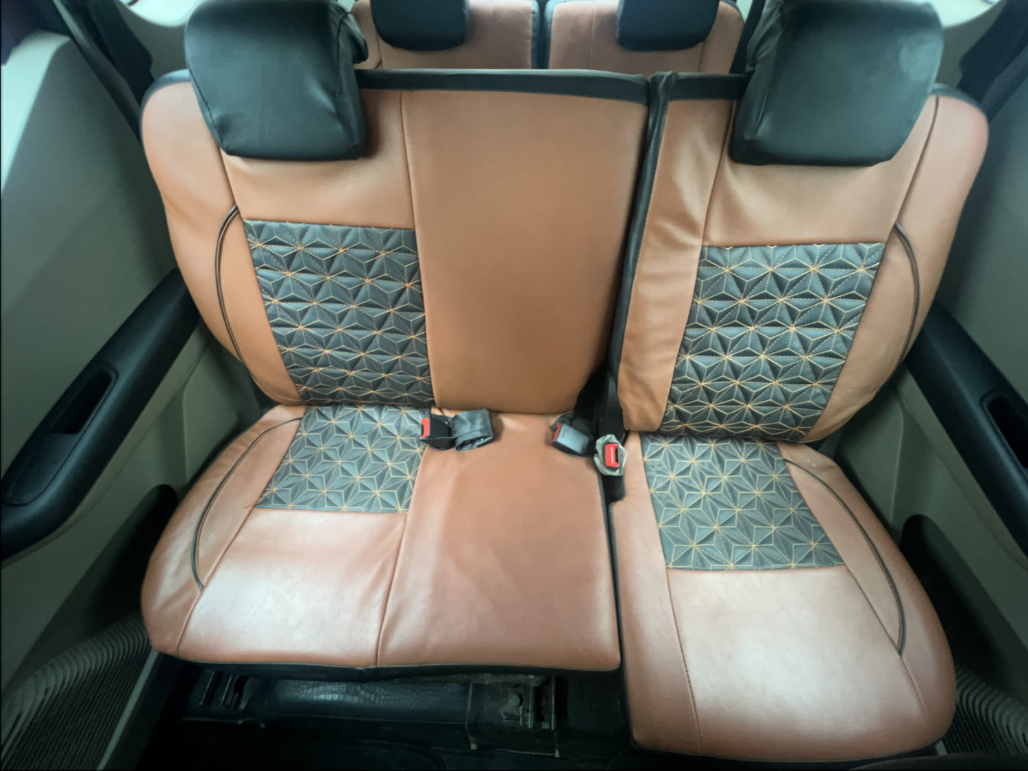 Used 2019 Renault Triber RXE Petrol Manual interior REAR SEAT CONDITION VIEW