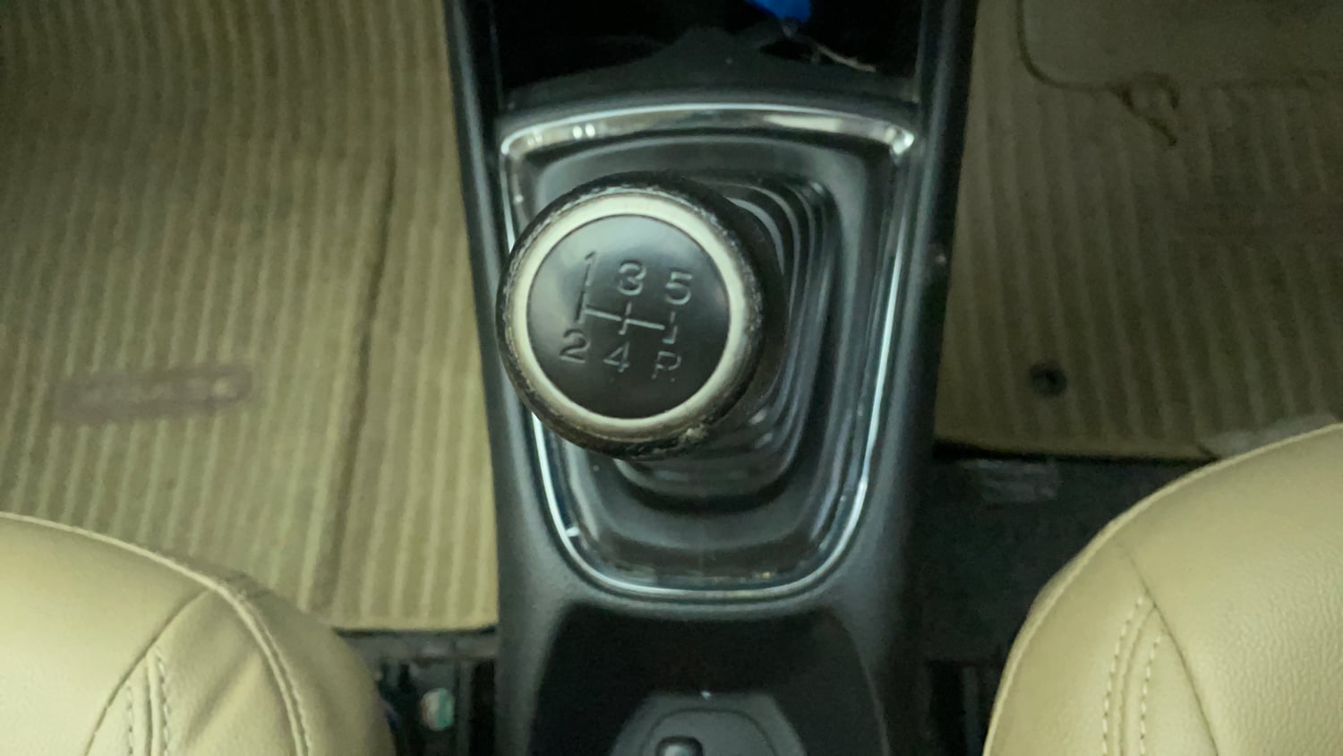 Used 2019 Honda Amaze 1.2 VX MT Petrol Petrol Manual interior GEAR  KNOB VIEW