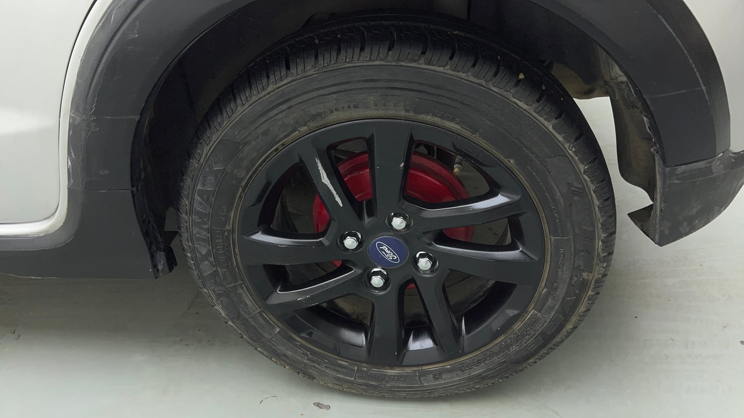 Used 2019 Ford Freestyle Titanium 1.2 Ti-VCT Petrol Manual tyres LEFT REAR TYRE RIM VIEW