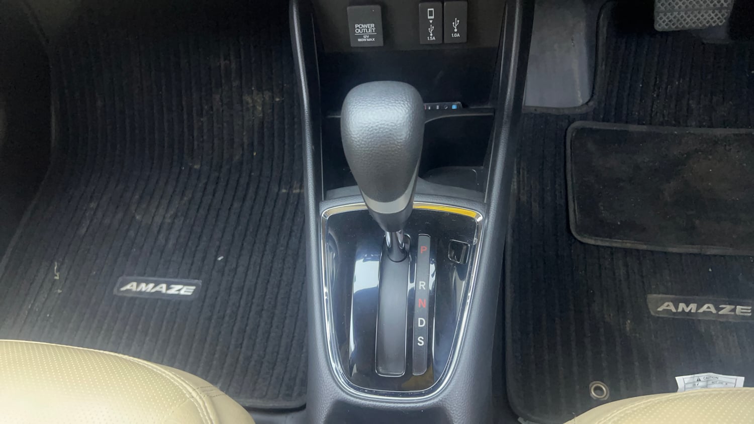 Used 2023 Honda Amaze VX CVT 1.2 Petrol Petrol Automatic interior GEAR  KNOB VIEW