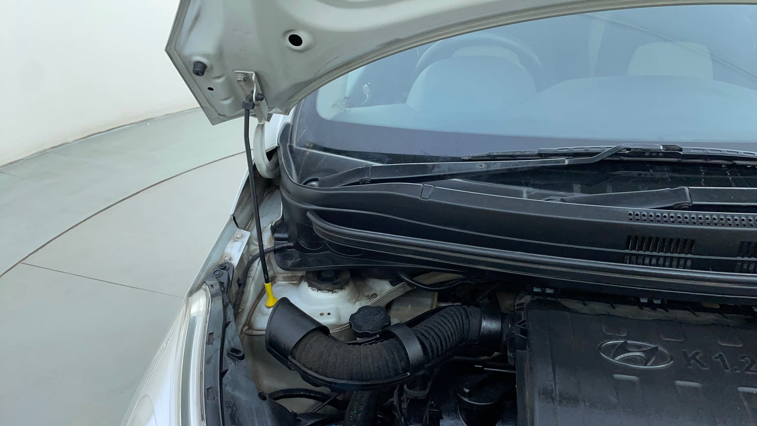 Used 2015 Hyundai Grand i10 Sportz 1.2 Kappa VTVT Petrol Manual engine ENGINE RIGHT SIDE HINGE & APRON VIEW
