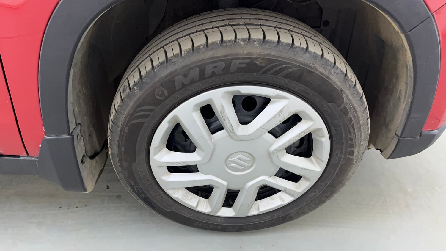 Used 2020 maruti-suzuki Vitara Brezza VXi Petrol Manual tyres RIGHT FRONT TYRE RIM VIEW