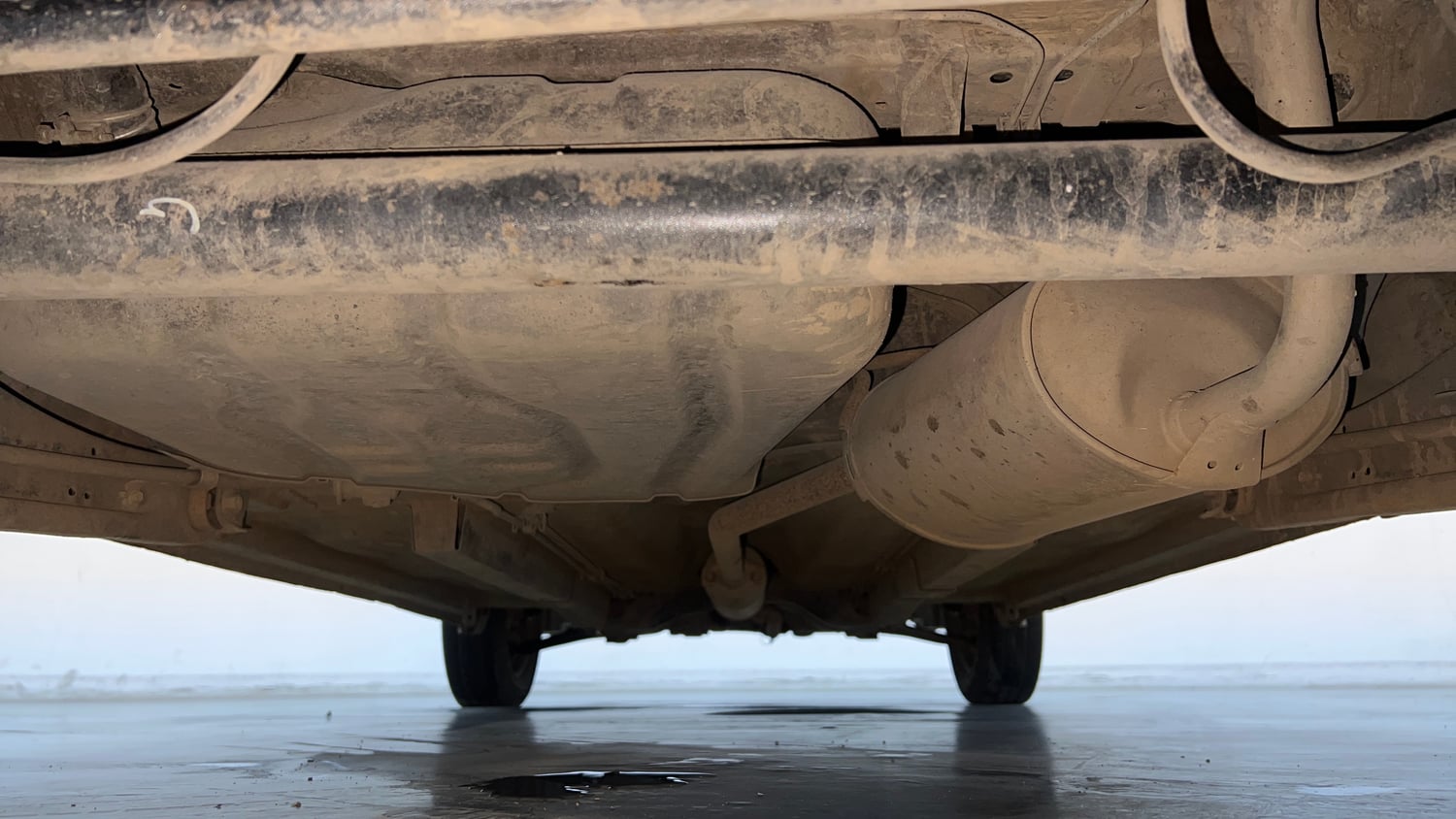 Used 2013 Maruti Suzuki Wagon R VXI Petrol Manual extra REAR UNDERBODY VIEW (TAKEN FROM REAR)