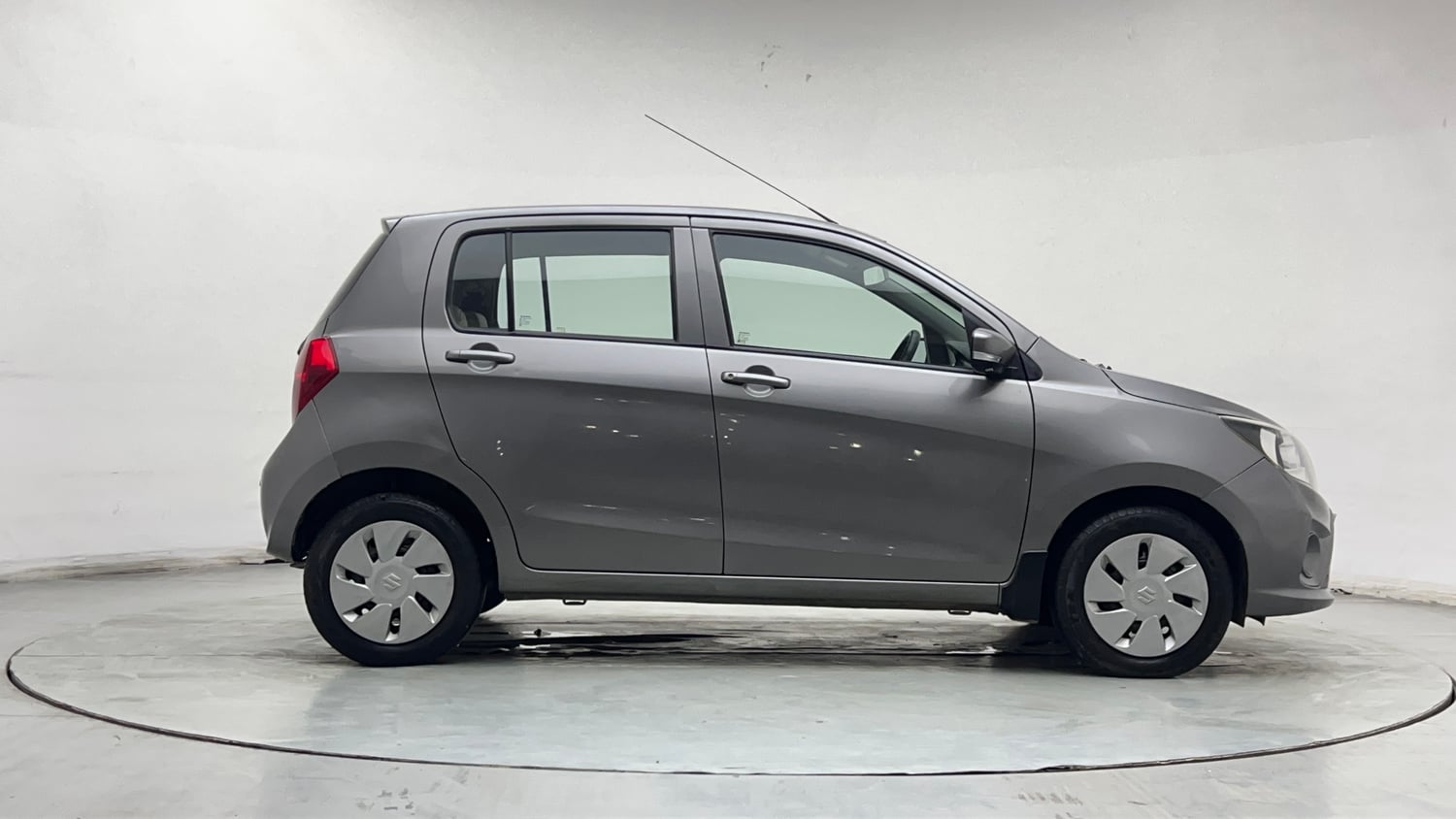 Used 2018 Maruti Suzuki Celerio ZXi (O) AMT Petrol Automatic exterior RIGHT SIDE VIEW