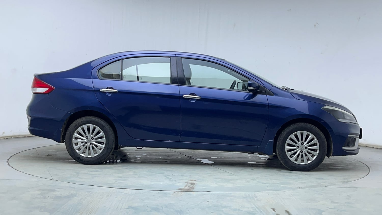 Used 2018 Maruti Suzuki Ciaz Zeta Hybrid 1.5 AT Petrol Automatic exterior RIGHT SIDE VIEW