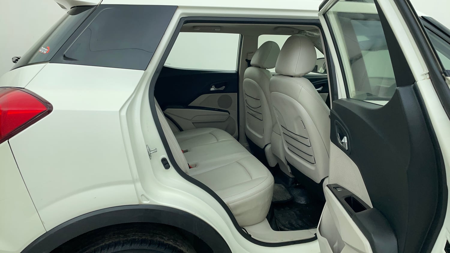 Used 2022 Mahindra XUV 300 W8 (O) 1.5 Diesel AMT Diesel Automatic interior RIGHT SIDE REAR DOOR CABIN VIEW