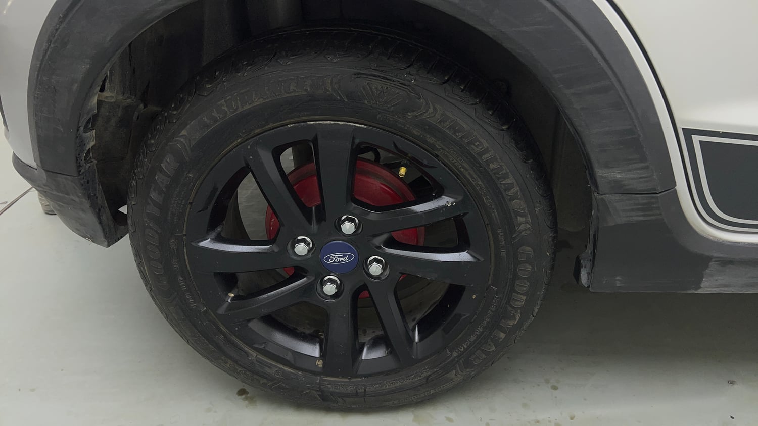 Used 2019 Ford Freestyle Titanium 1.2 Ti-VCT Petrol Manual tyres RIGHT REAR TYRE RIM VIEW