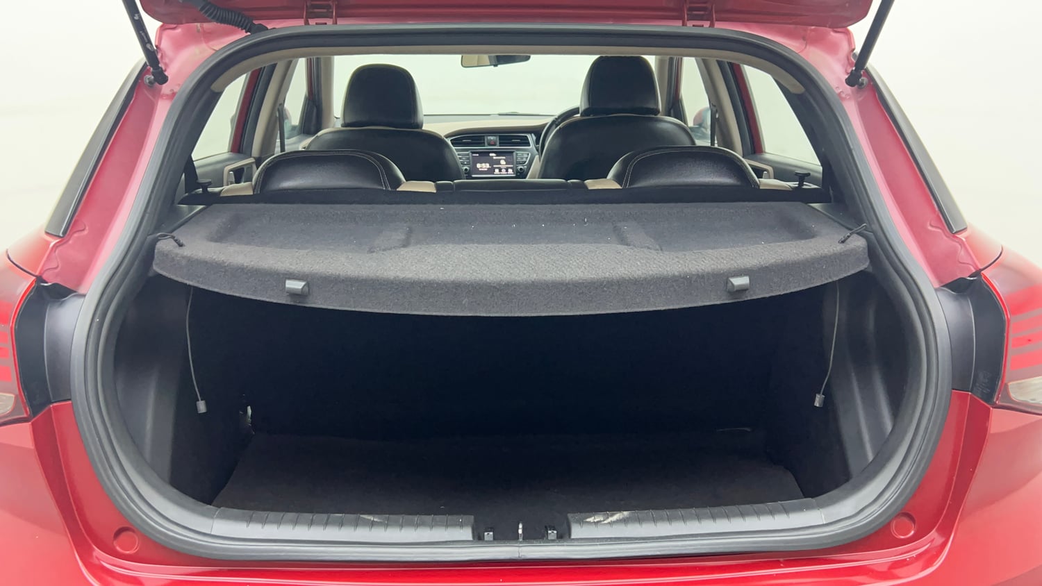Used 2019 Hyundai Elite i20 Sportz Plus 1.2 Petrol Manual interior DICKY INSIDE VIEW