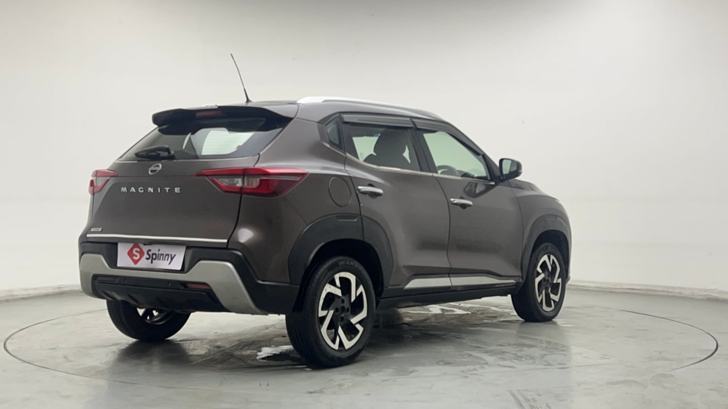 Used 2021 Nissan Magnite XV Turbo Petrol Manual exterior RIGHT REAR CORNER VIEW