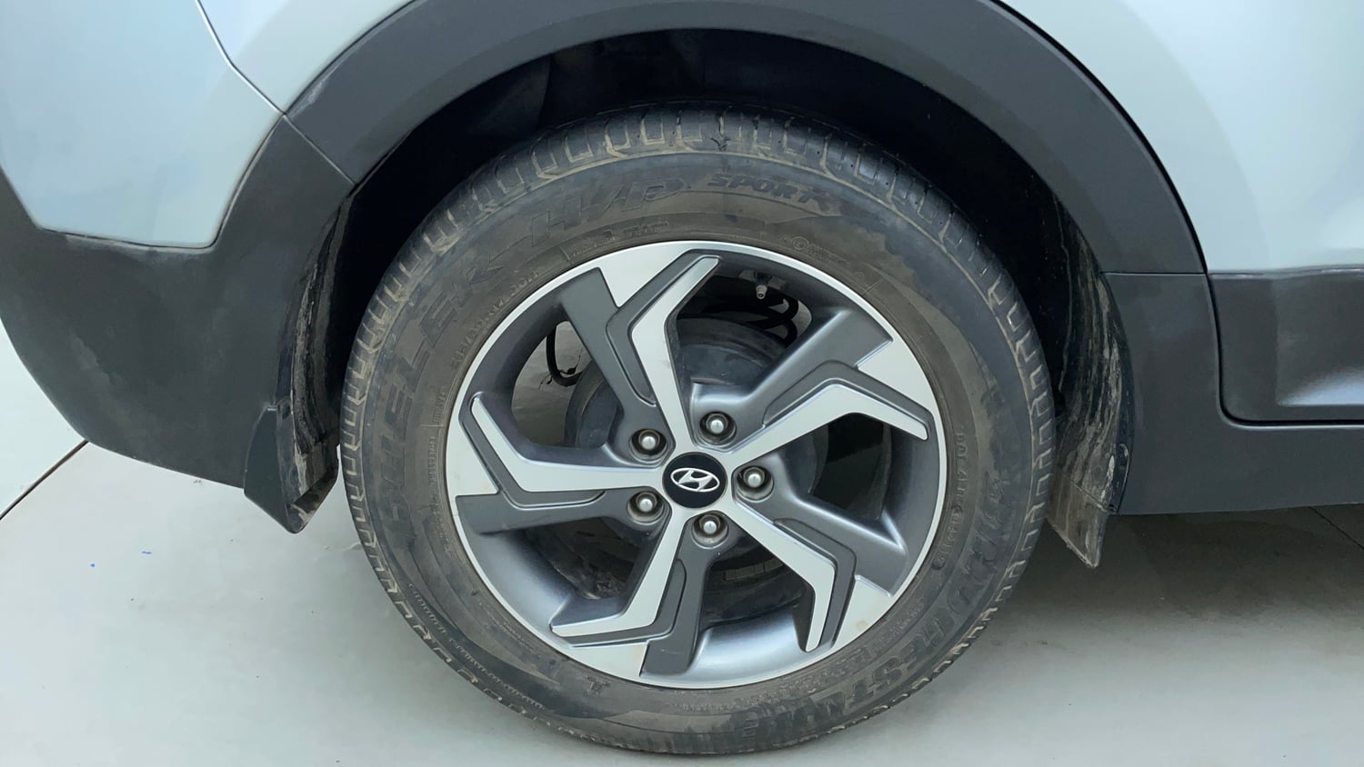 Used 2019 Hyundai Creta SX 1.6 AT Petrol Petrol Automatic tyres RIGHT REAR TYRE RIM VIEW