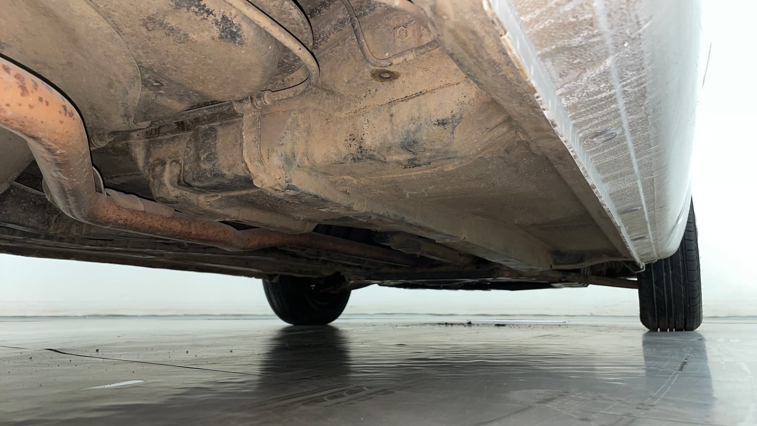 Used 2013 Hyundai i20 Magna (O) 1.2 Petrol Manual extra REAR RIGHT UNDERBODY VIEW
