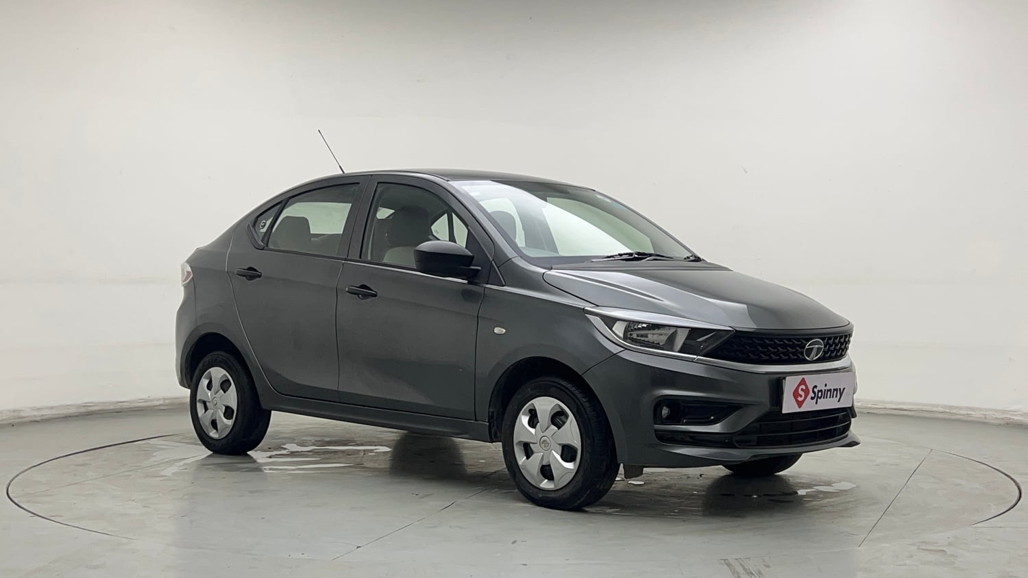 Used 2024 Tata Tigor XM iCNG Cng Manual exterior RIGHT FRONT CORNER VIEW