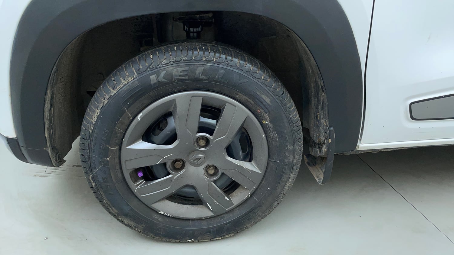 Used 2018 Renault Kwid 1.0 RXL Petrol Manual tyres LEFT FRONT TYRE RIM VIEW