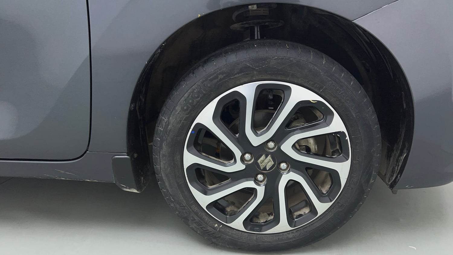 Used 2023 Maruti Suzuki Baleno Alpha MT Petrol Manual tyres RIGHT FRONT TYRE RIM VIEW