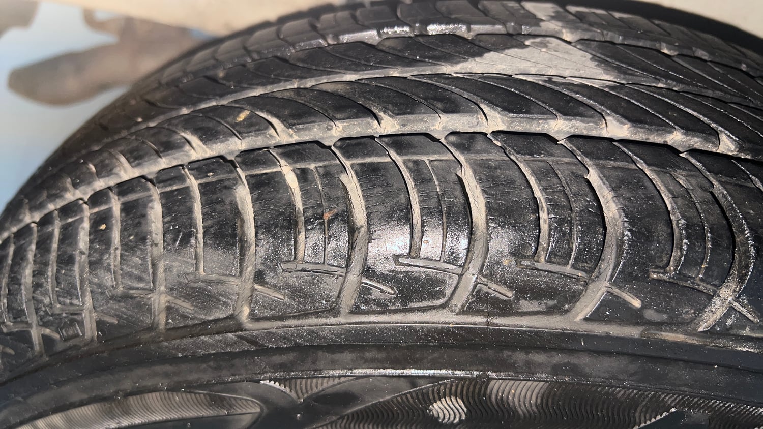 Used 2020 Maruti Suzuki Wagon R 1.0 VXi 1.0 AMT Petrol Automatic tyres RIGHT REAR TYRE TREAD VIEW