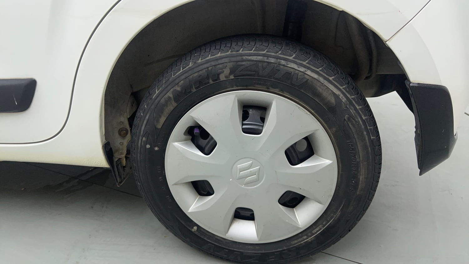 Used 2020 Maruti Suzuki Wagon R 1.0 VXi 1.0 AMT Petrol Automatic tyres LEFT REAR TYRE RIM VIEW