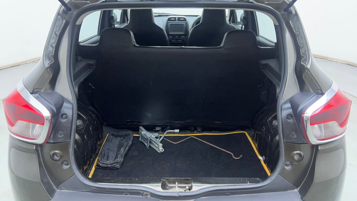 Used 2019 Renault Kwid 1.0 RXT AMT Opt Petrol Automatic interior DICKY INSIDE VIEW
