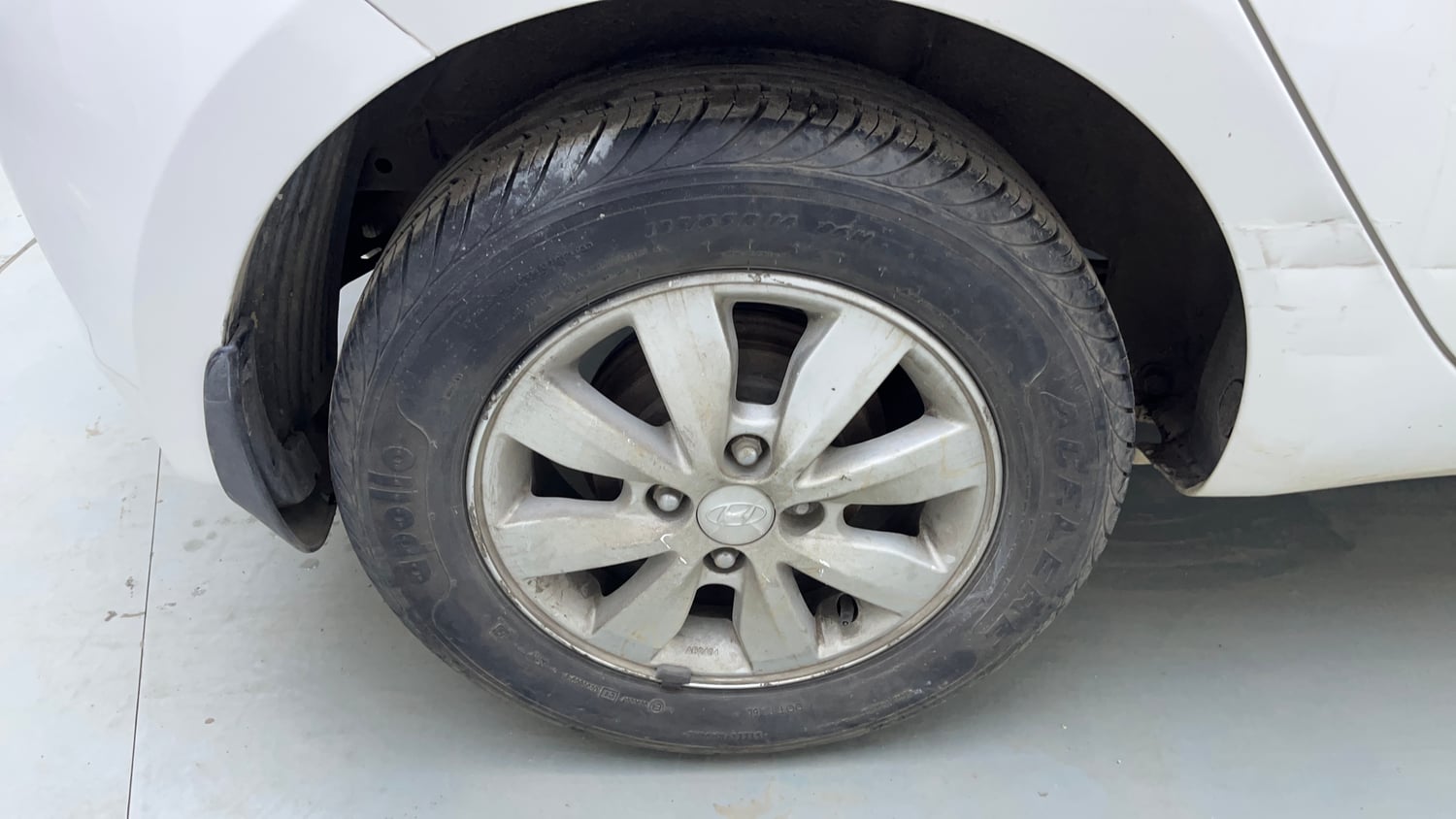 Used 2012 Hyundai i20 Asta 1.2 Petrol Manual tyres RIGHT REAR TYRE RIM VIEW