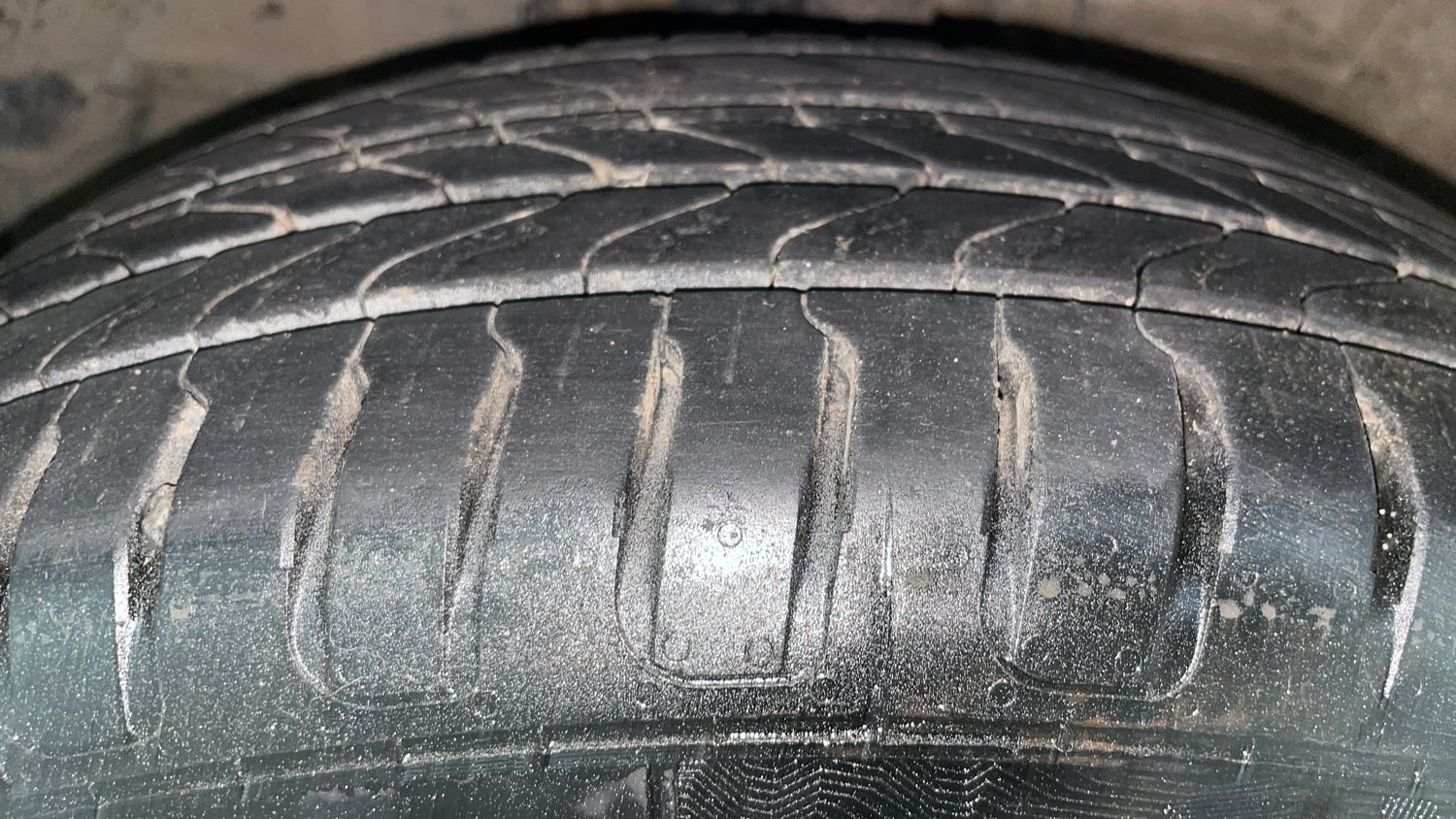 Used 2016 Honda City VX CVT Petrol Automatic tyres LEFT FRONT TYRE TREAD VIEW