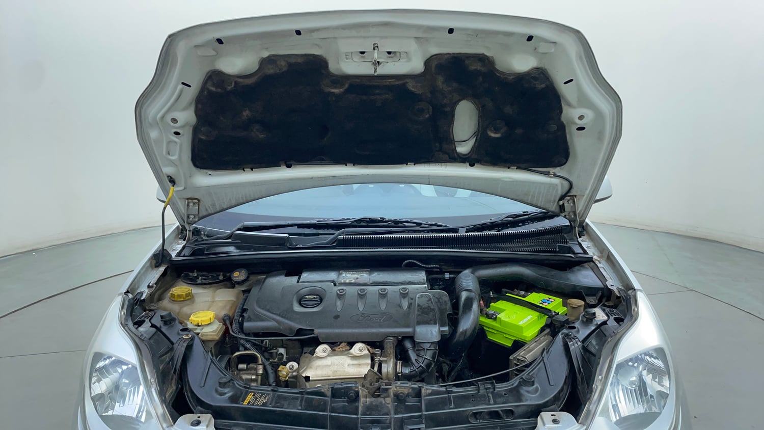 Used 2014 Ford Figo Duratorq Diesel ZXI 1.4 Diesel Manual engine ENGINE & BONNET OPEN FRONT VIEW