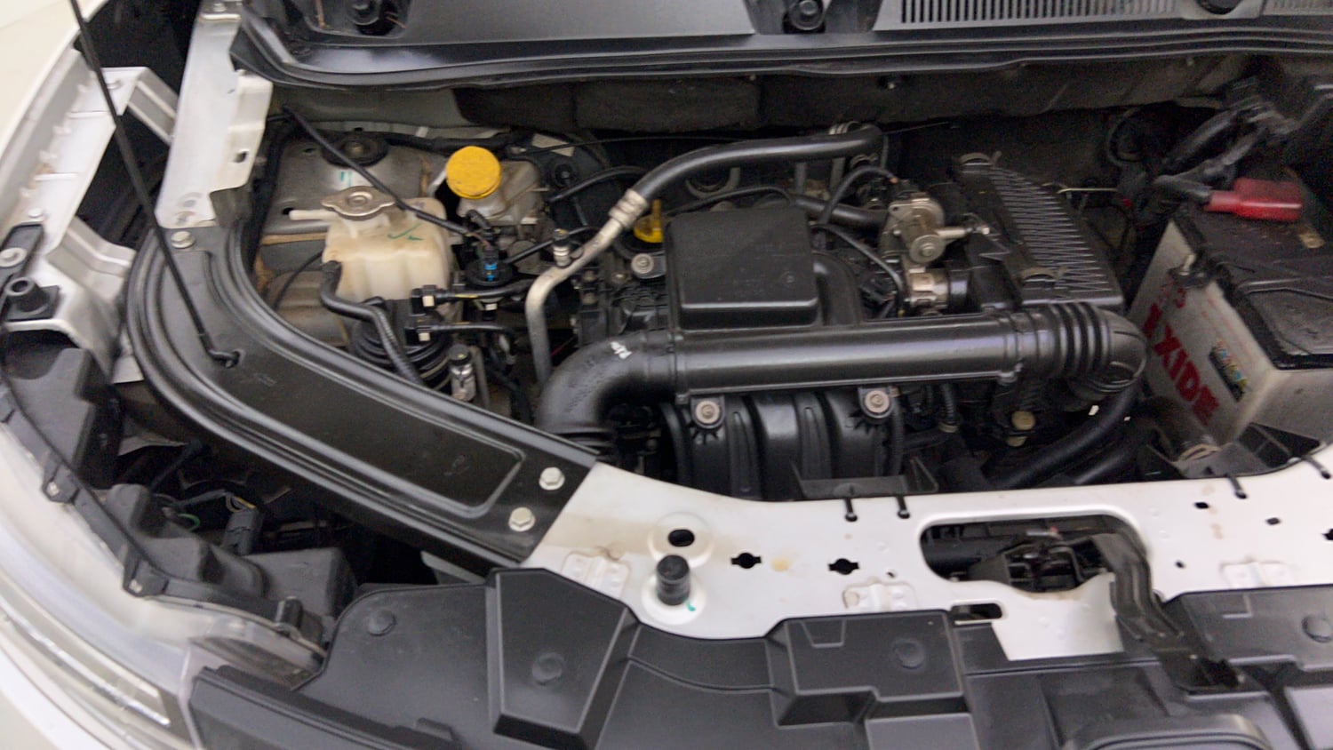 Used 2023 Renault Kiger RXZ MT Petrol Manual engine ENGINE RIGHT SIDE VIEW