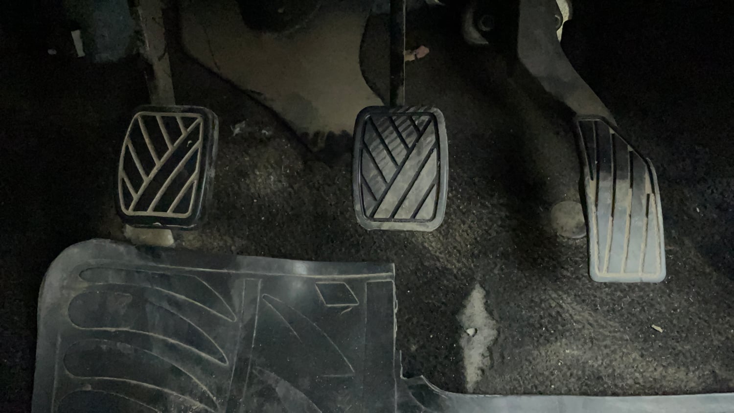 Used 2014 Maruti Suzuki Swift VXI CNG (Outside Fitted) Cng Manual interior PEDALS VIEW