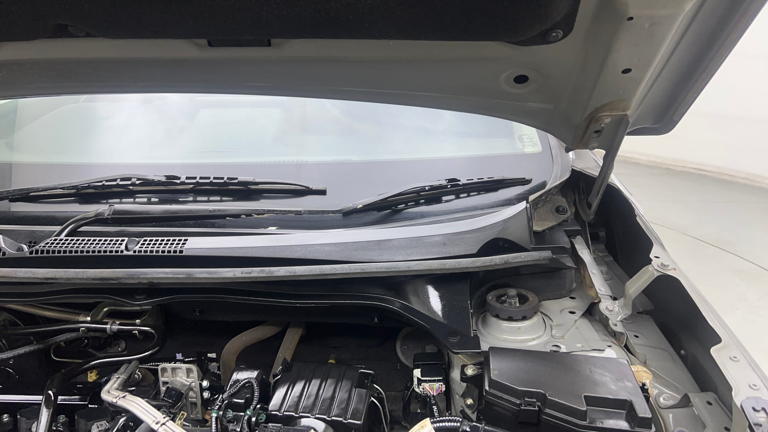 Used 2023 Honda Elevate VX MT Petrol Manual engine ENGINE LEFT SIDE HINGE & APRON VIEW