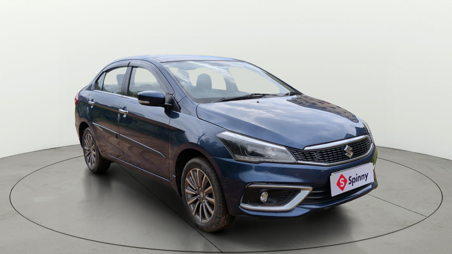 Used 2019 Maruti Suzuki Ciaz Alpha Hybrid 1.5 Petrol Manual exterior RIGHT FRONT CORNER VIEW