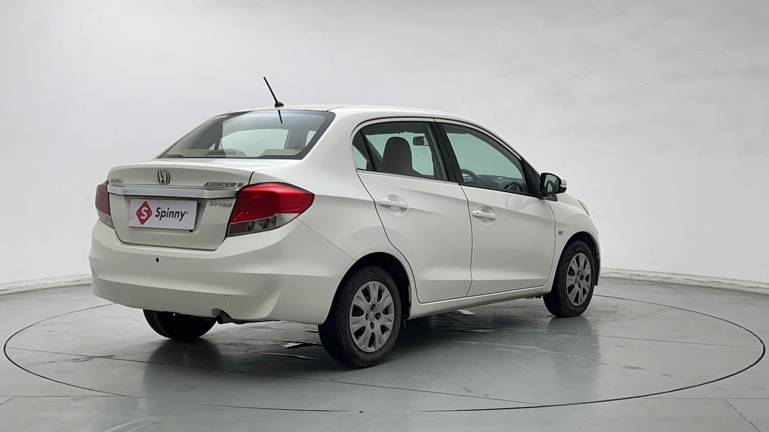 Used 2015 Honda Amaze 1.2 S i-VTEC Petrol Manual exterior RIGHT REAR CORNER VIEW