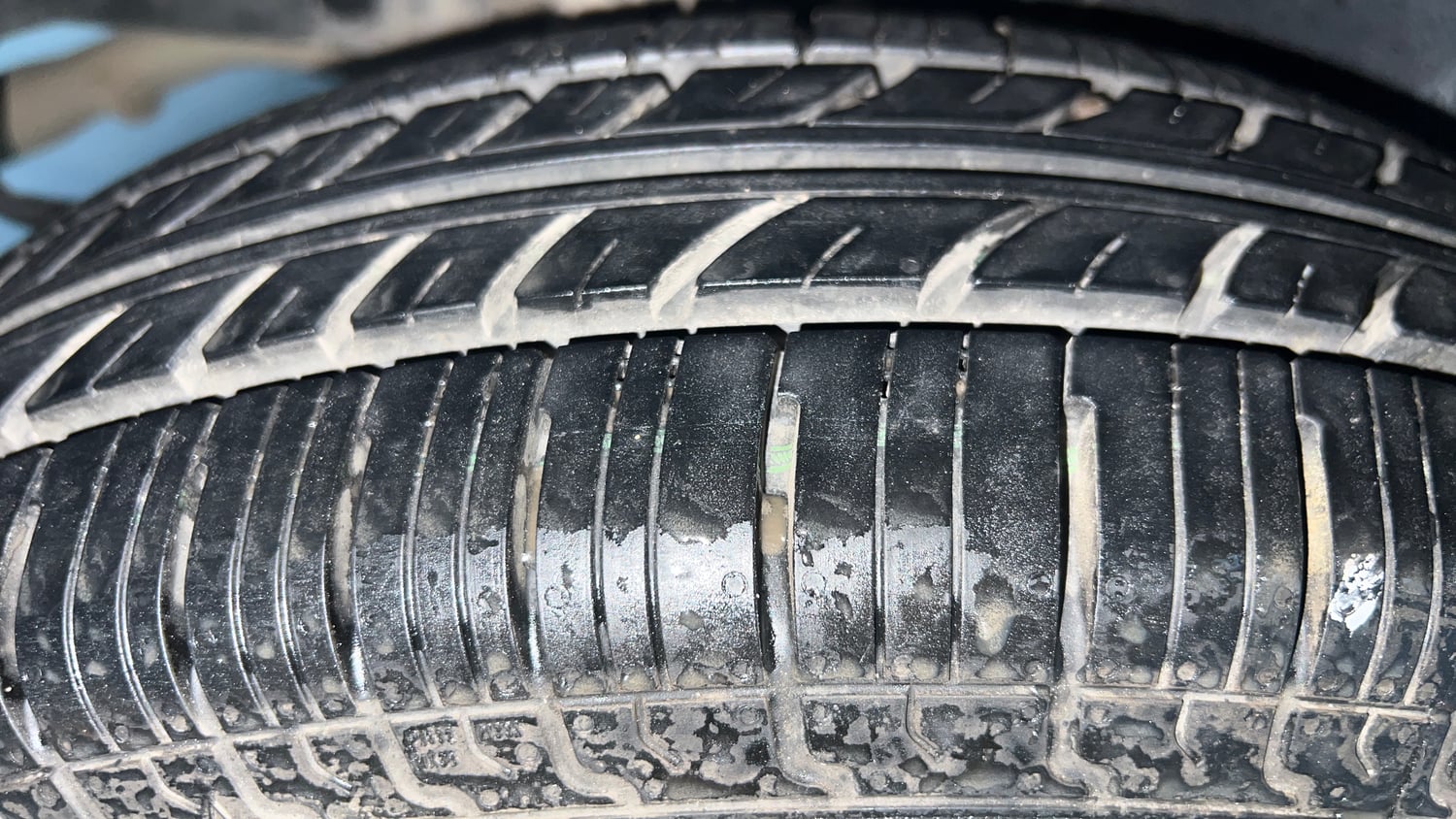 Used 2016 Maruti Suzuki Swift VXi Petrol Manual tyres RIGHT REAR TYRE TREAD VIEW