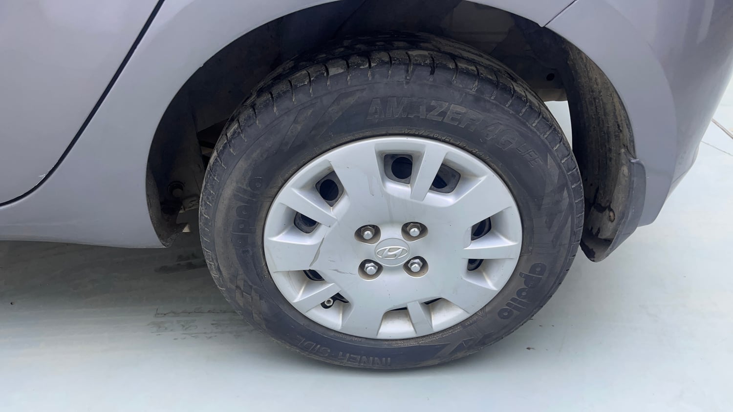Used 2014 Hyundai i20 Magna 1.2 Petrol Manual tyres LEFT REAR TYRE RIM VIEW